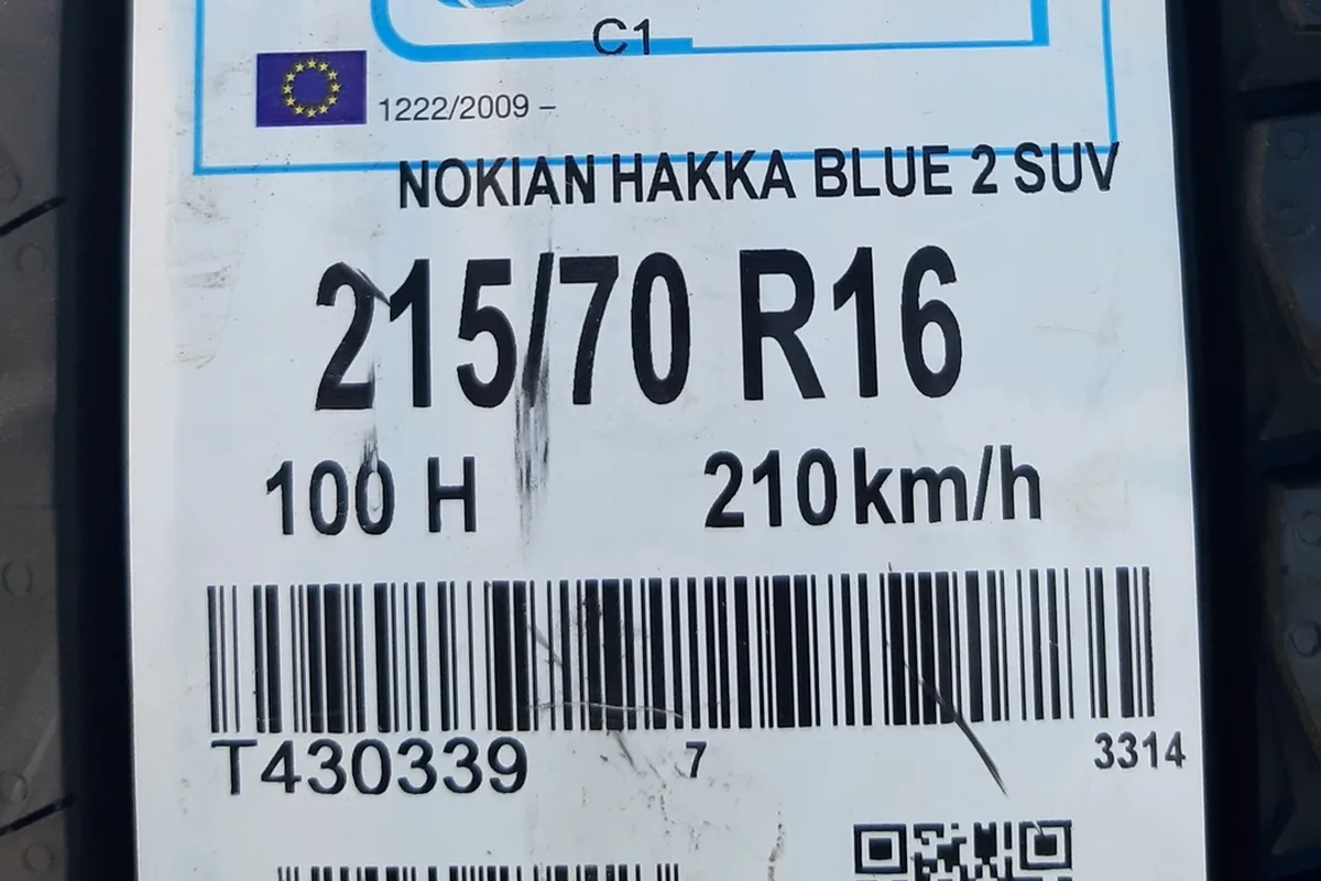 Этикетка шины Nokian Hakka Blue 2 SUV 215/70 R16