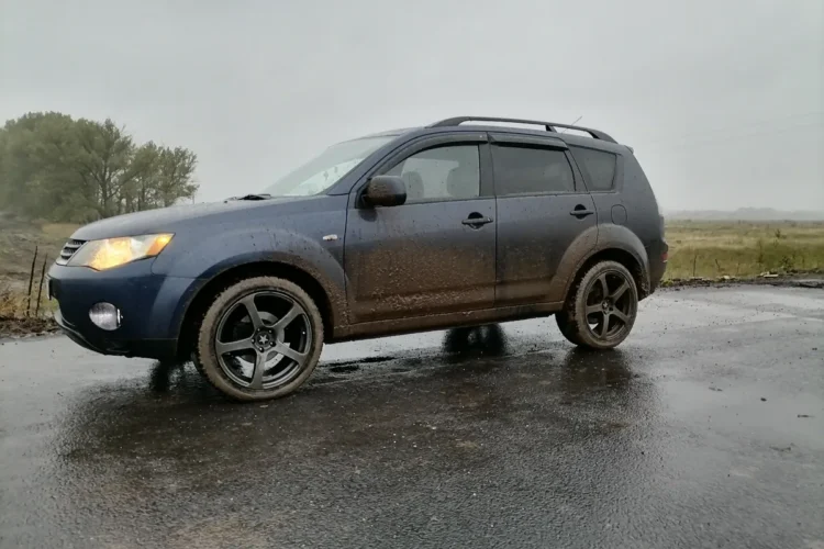Mitsubishi Outlander XL на 19-дюймовых дисках 9J