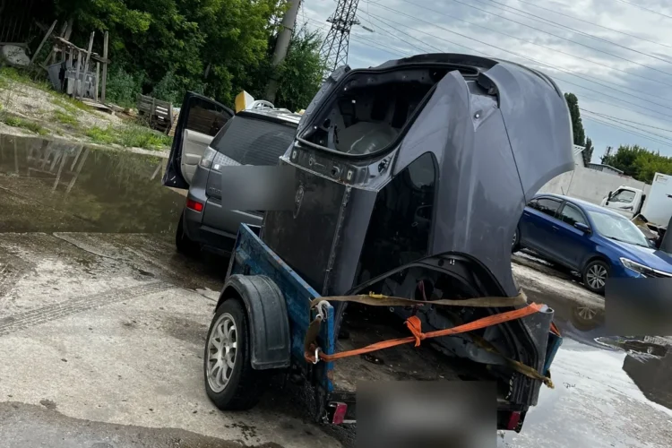 Прицеп с кузовной деталью за Аутлендер XL