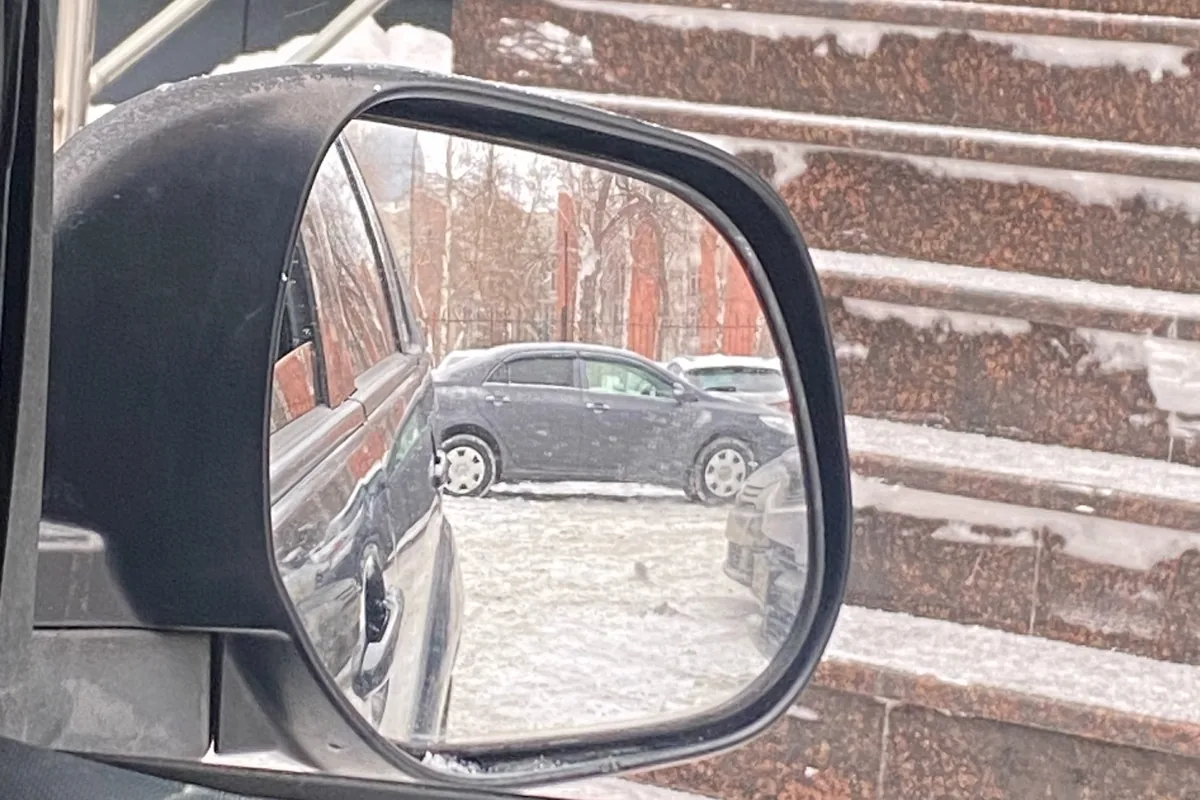Зеркало с подогревом на Mitsubishi Outlander XL