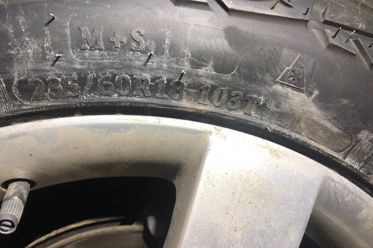 Маркировка шины 235/60 R18 на Mitsubishi Outlander XL