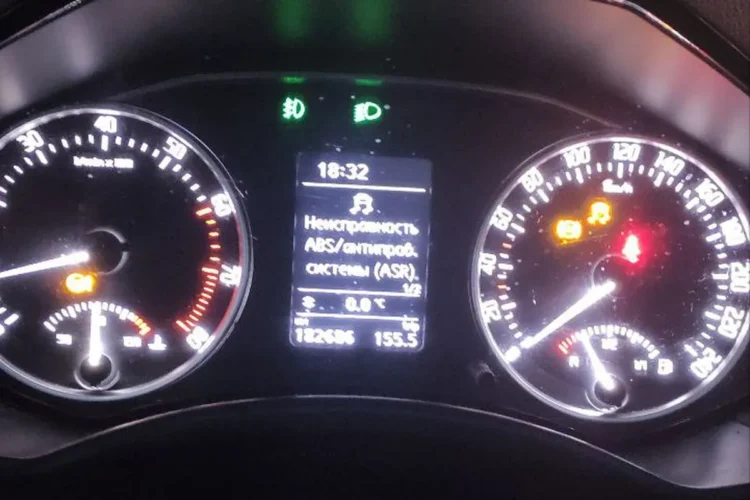 Сообщение о неисправности ABS и ASR на приборке Skoda Octavia A5