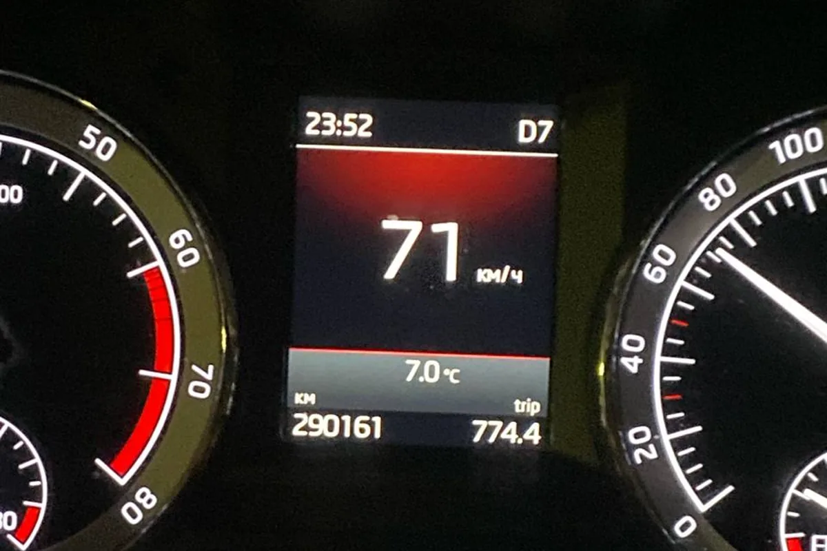 Приборка Skoda Octavia A7 1.8 TSI с пробегом 290 161 км