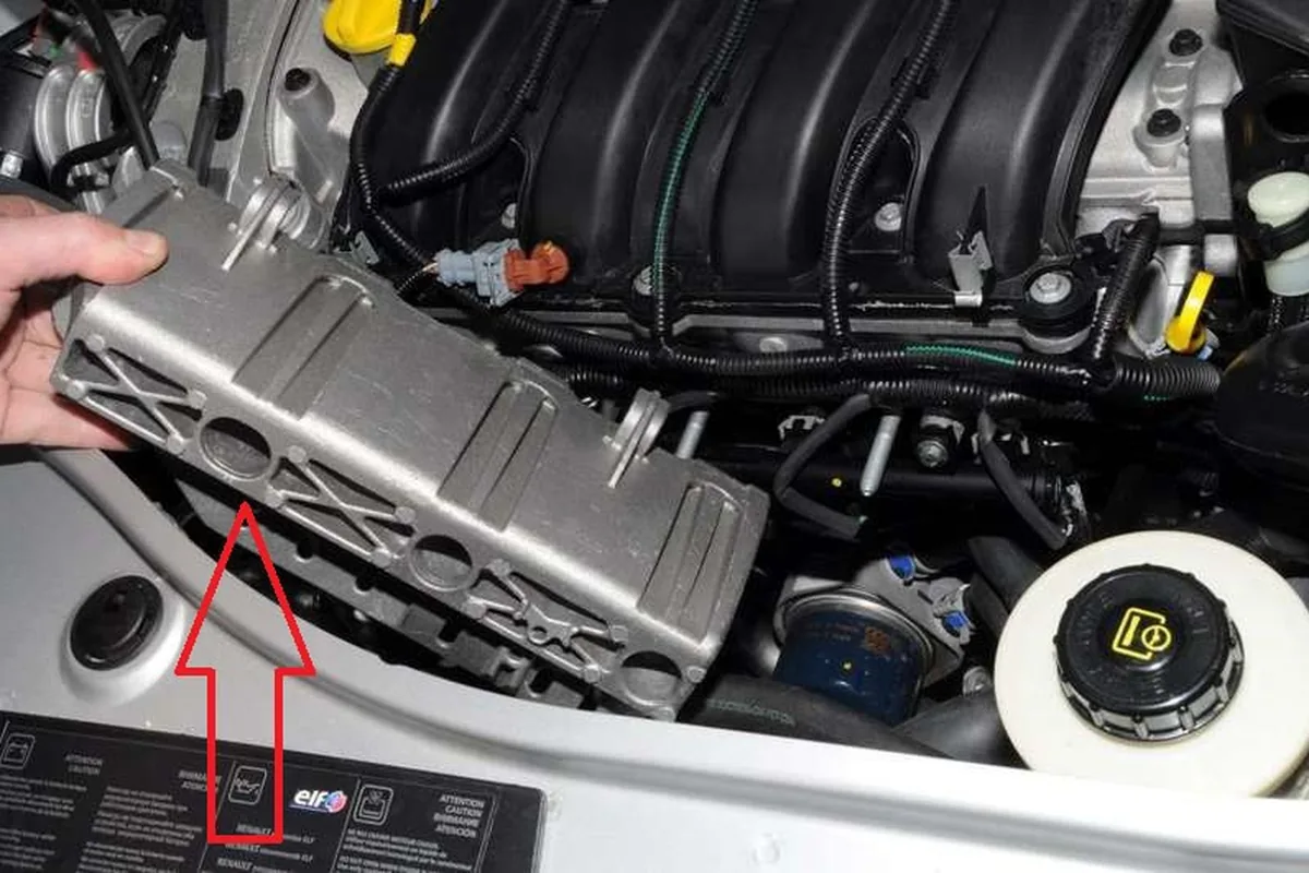 Защита топливной рампы на моторе Renault Duster 2.0