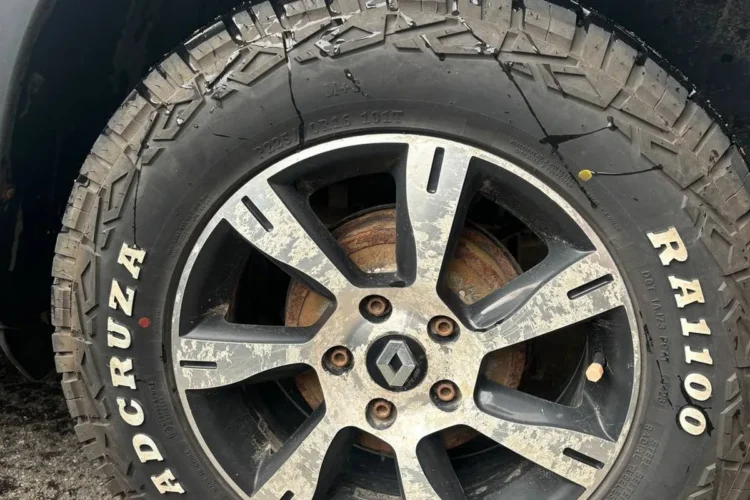 Шина RoadCruza RA1100 225/70 R16 на Renault Duster