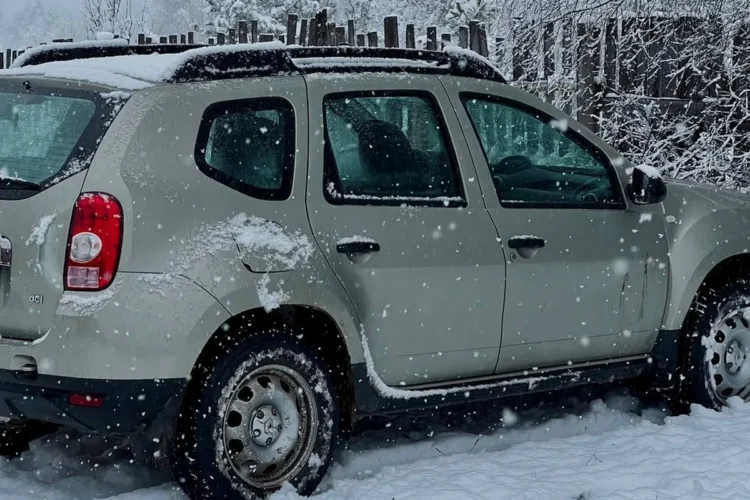 Вмятина на задней двери Renault Duster у арки