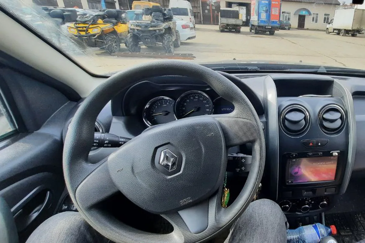 Салон Renault Duster 2017 года 2.0 с ГБО