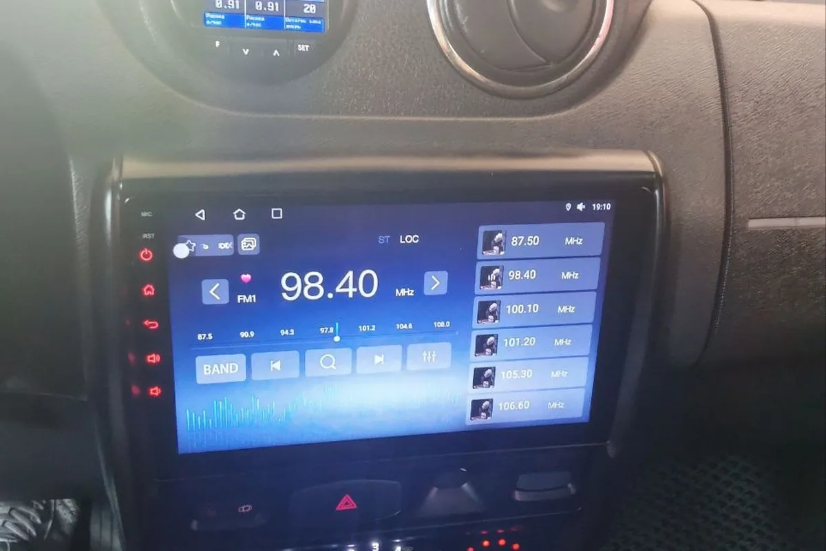 Android-магнитола 9 дюймов в Renault Duster первого поколения