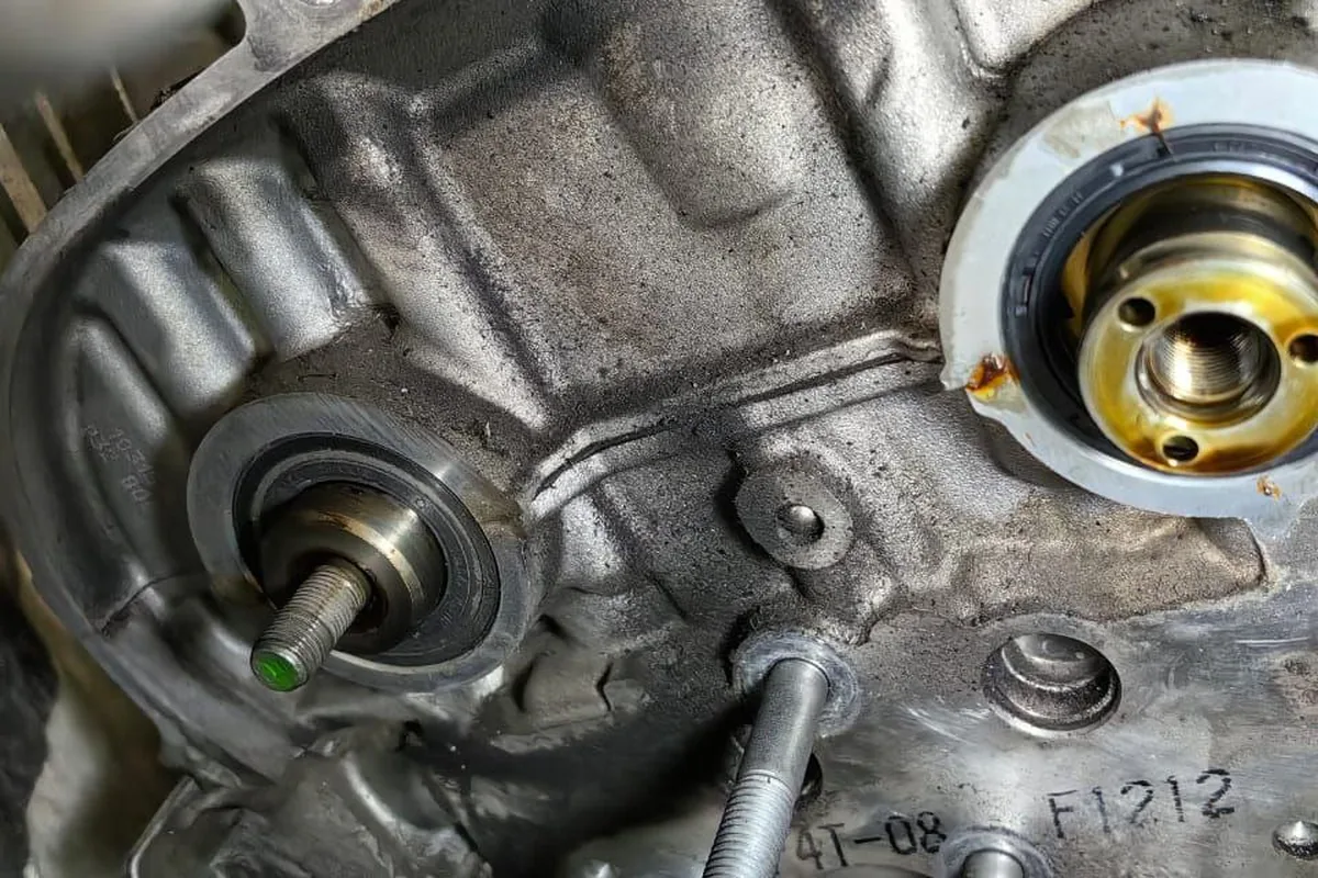 Головка блока F4R Renault Duster при замене гидрокомпенсаторов