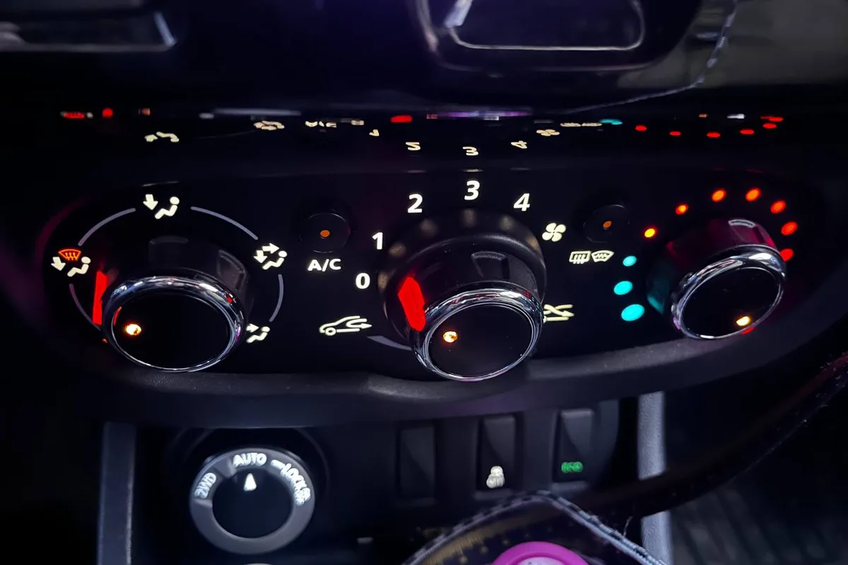 Блок управления печкой Renault Duster с новыми ручками
