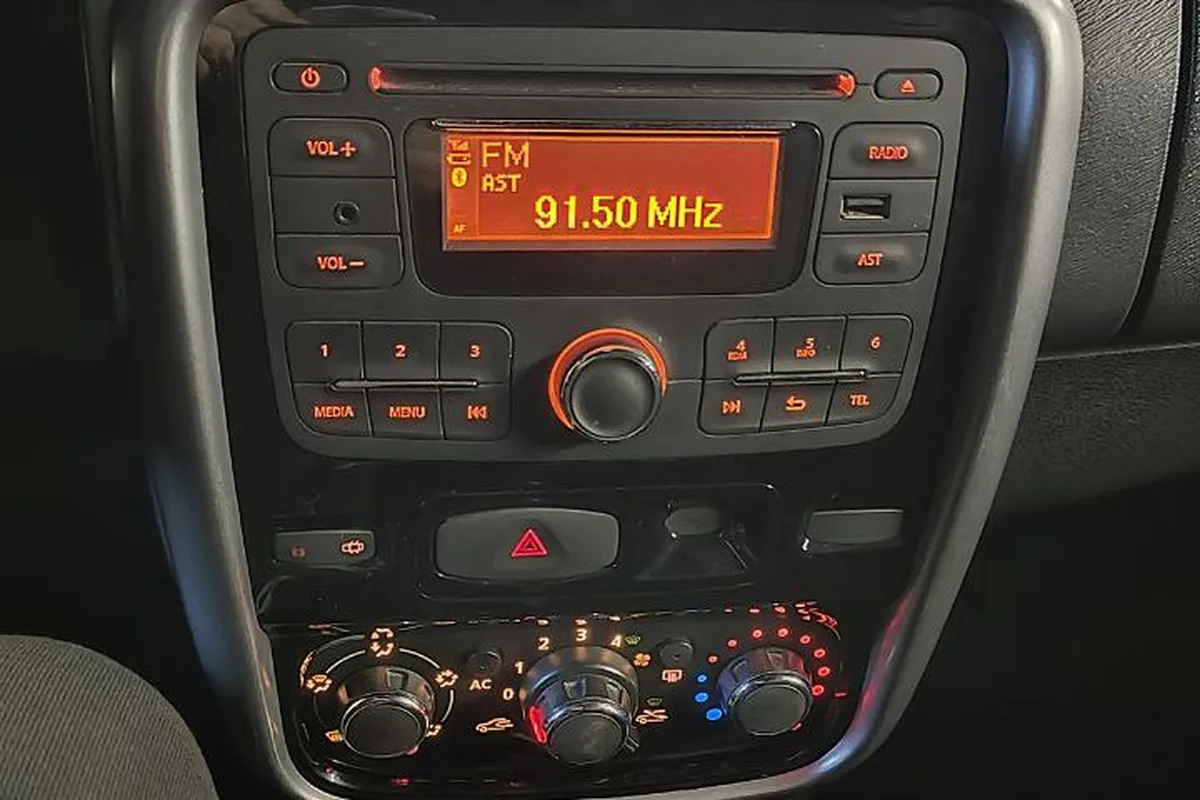 Светодиодная подсветка блока печки Renault Duster