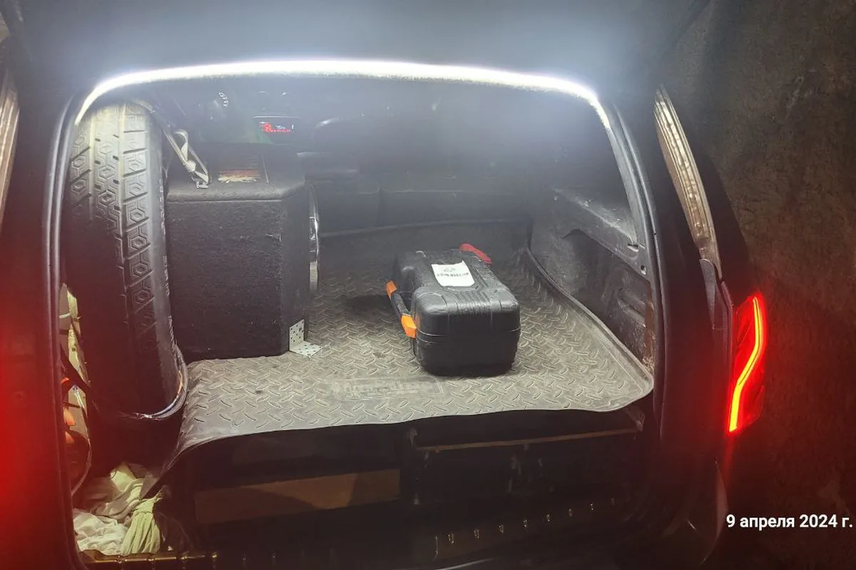 Багажник Renault Duster с докаткой и подсветкой LED-лентой