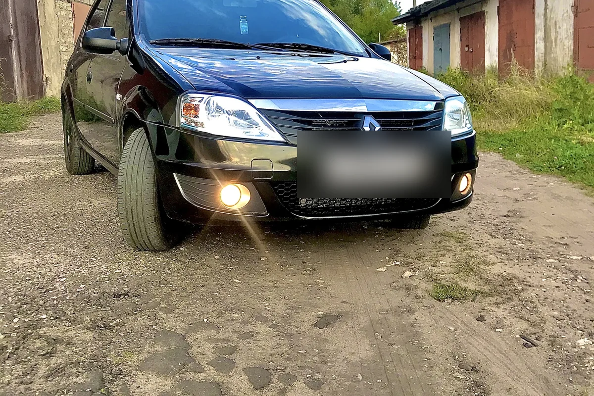 Renault Logan 1 рестайлинг 2011 года с автоматом
