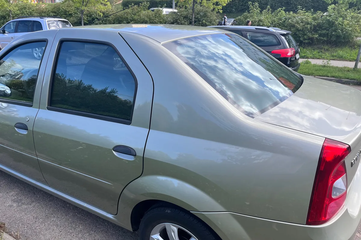 Renault Logan 1 2015 года с автоматом и пробегом 32 000 км