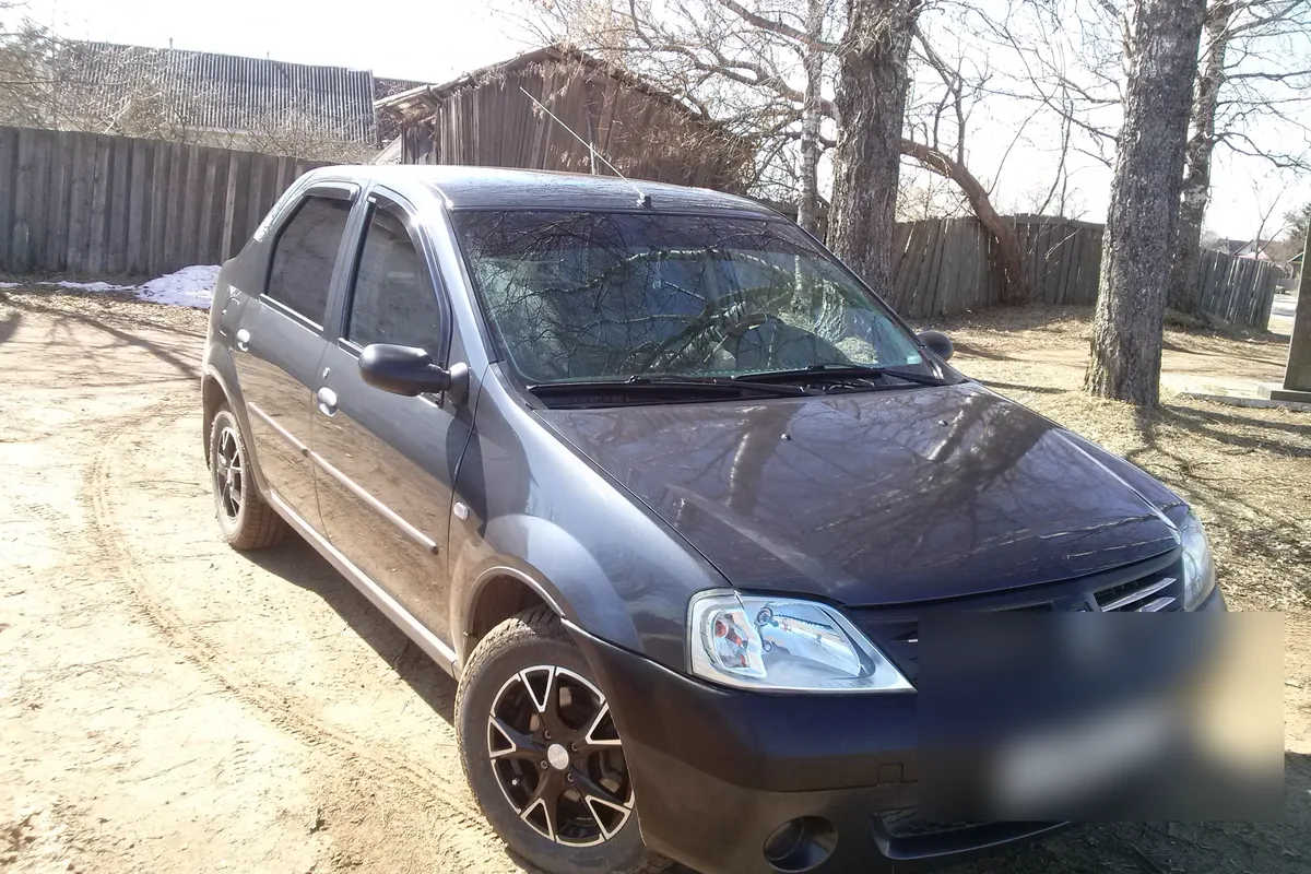 Renault Logan 1 первой фазы с фаркопом