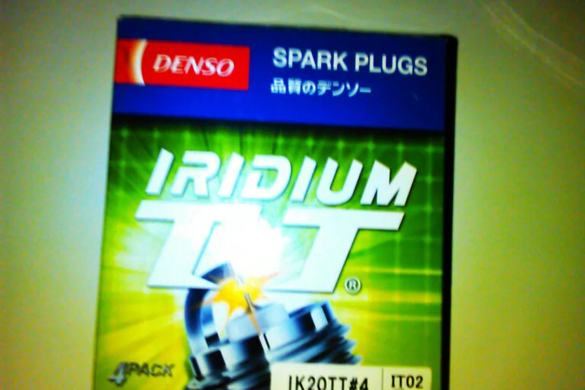 Упаковка иридиевых свечей Denso Iridium TT для Renault Logan 1