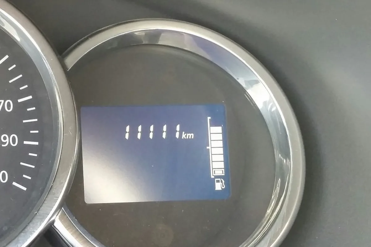 Одометр Renault Logan 2 на 11111 км