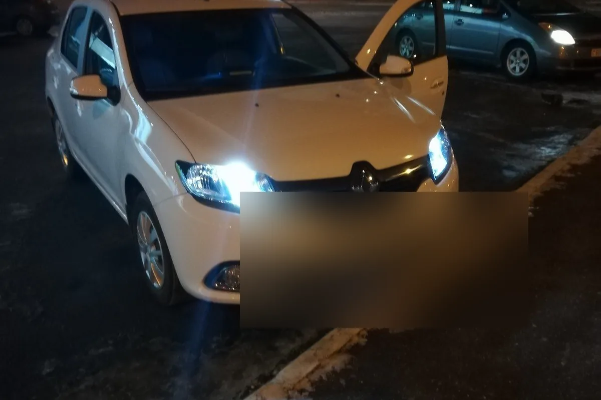 Renault Logan 2 со светодиодными габаритами и ДХО Osram