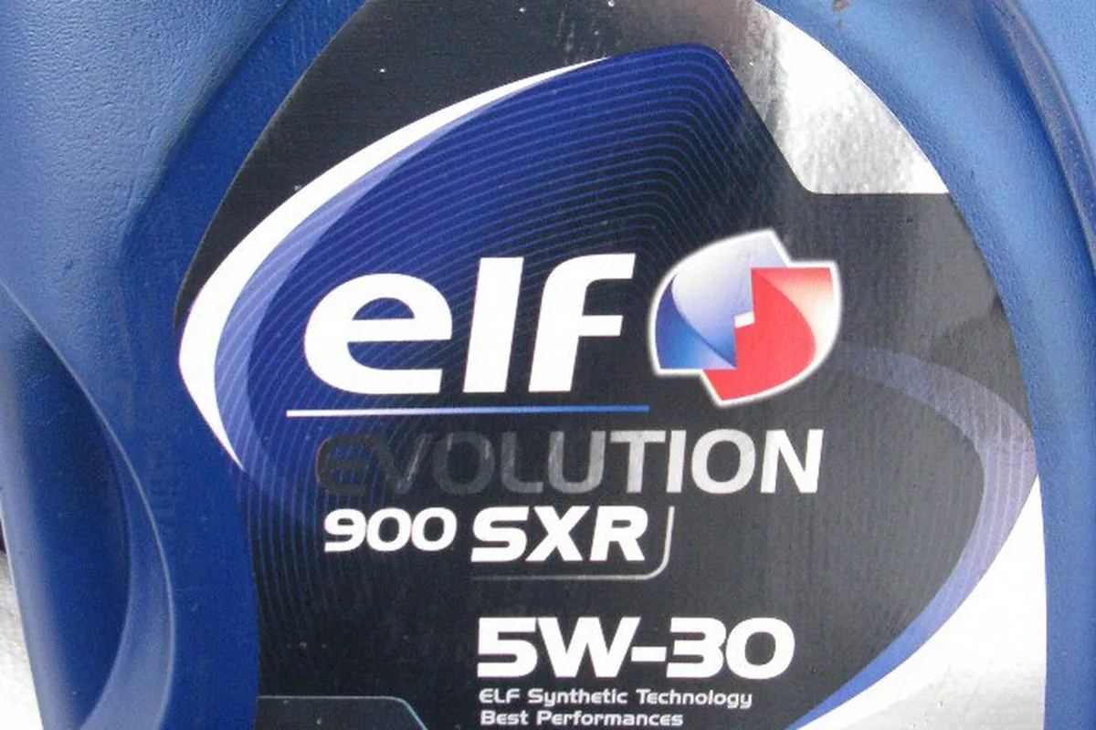 Канистра Elf Evolution 900 SXR 5W-30 5 литров для Renault Logan 2