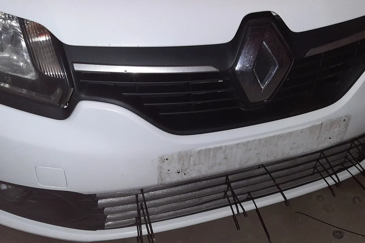 Самодельная зимняя заглушка решётки Renault Logan 2