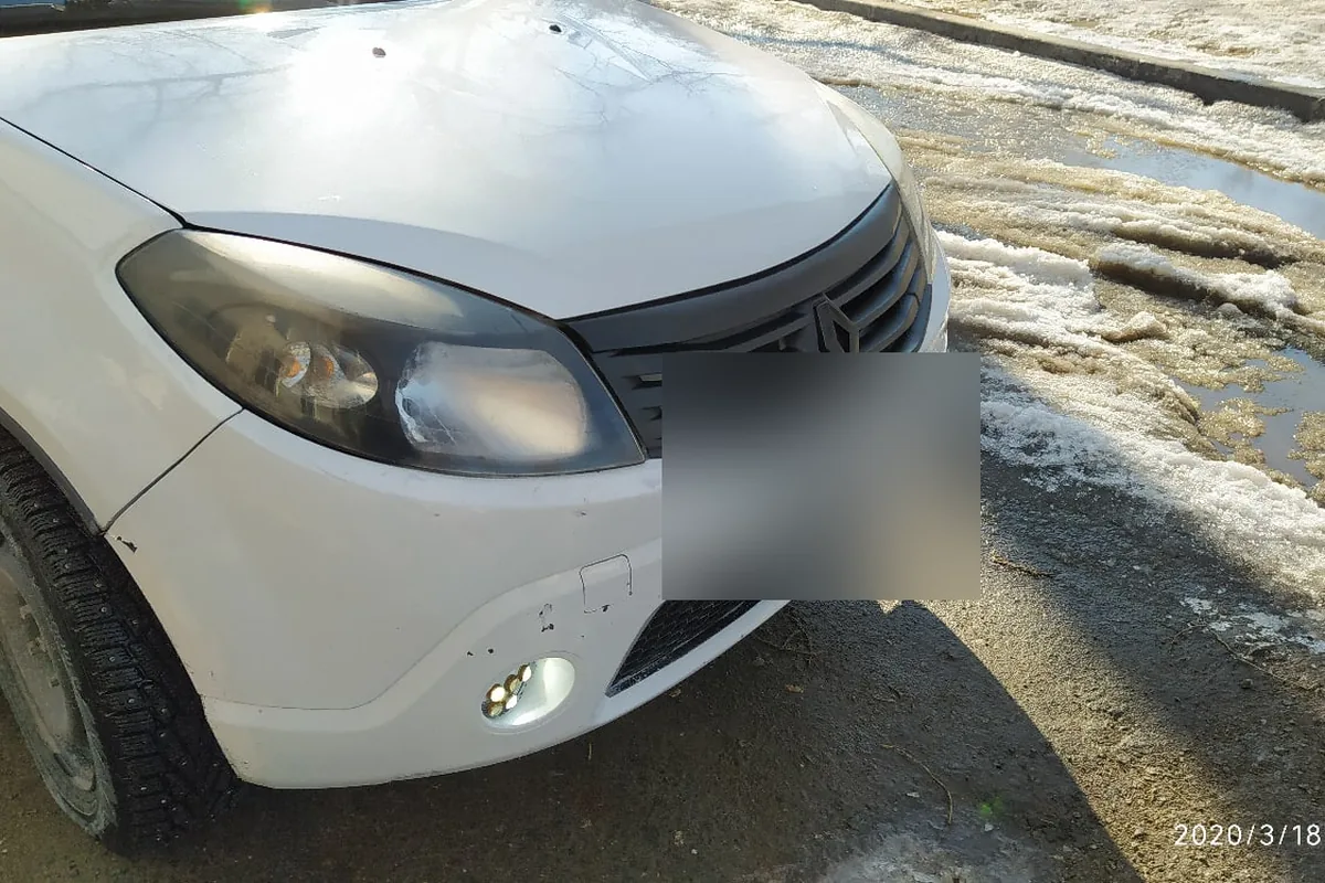 Фары Renault Sandero 1, перекрашенные внутри в чёрный