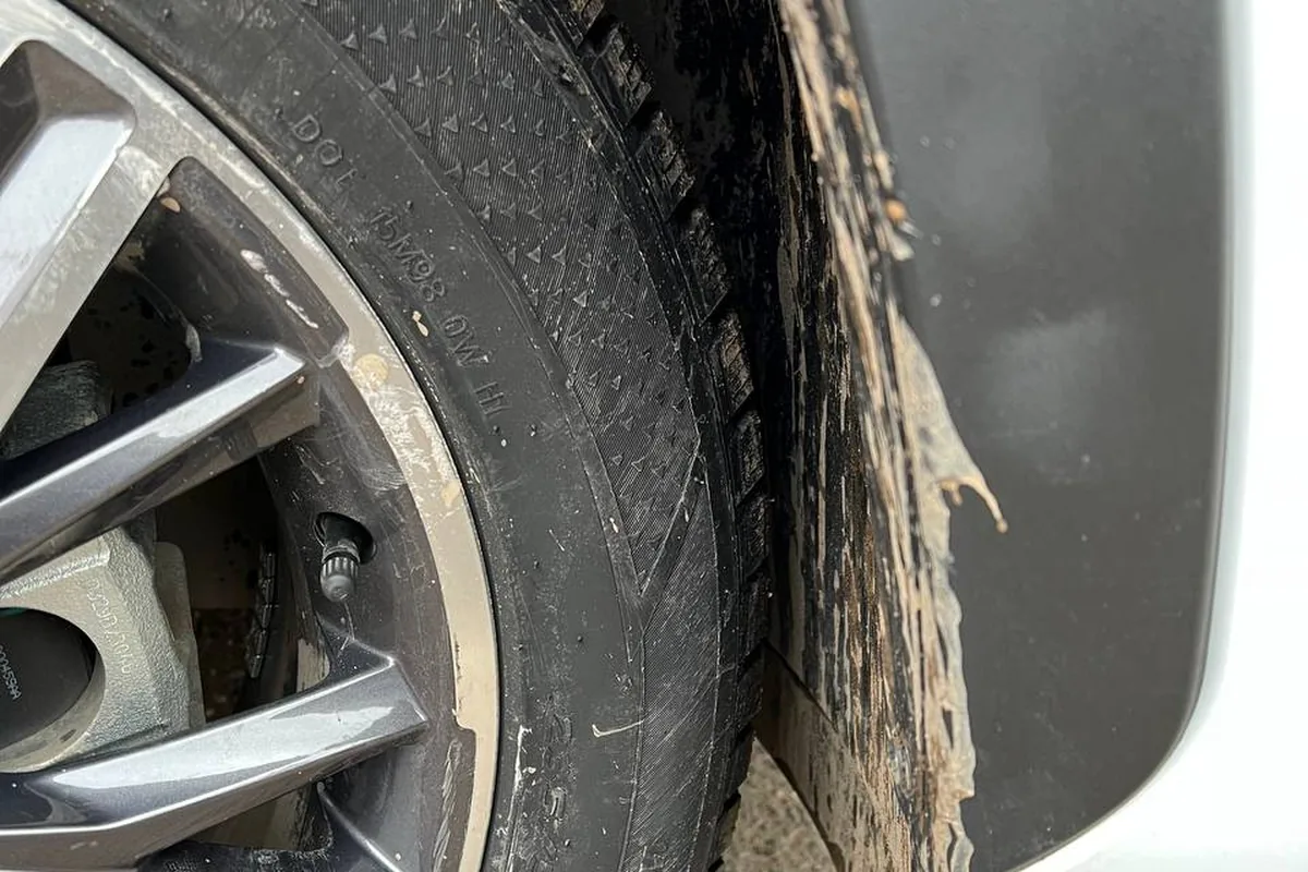 Колесо 235/55 R19 в арке переднеприводного Exeed LX
