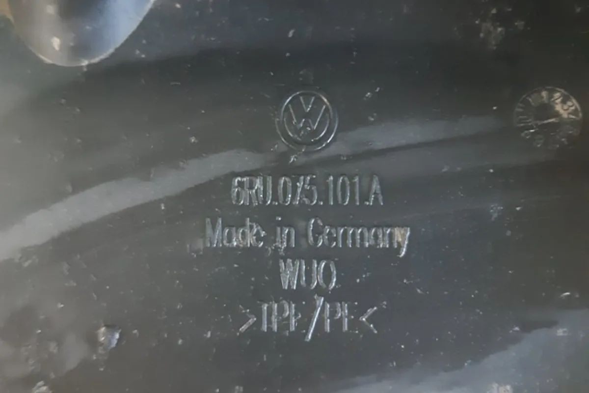 Оригинальный задний брызговик VW с маркировкой
