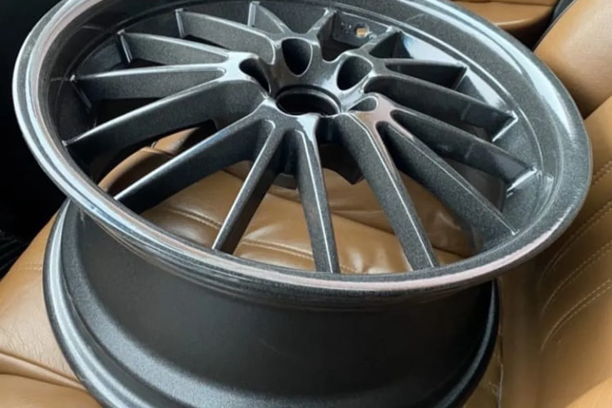 Нештатный литой диск R17 8J ET38 для Volkswagen Polo