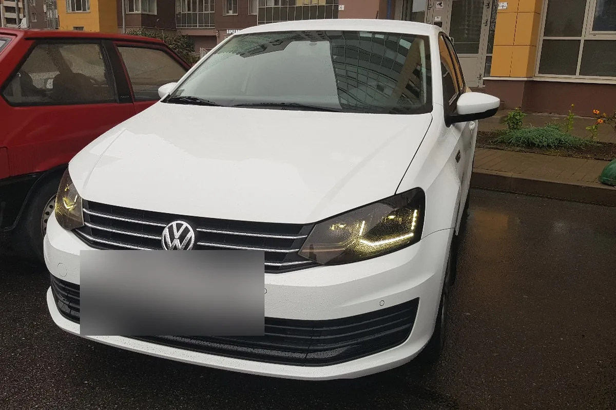 Volkswagen Polo седан рестайлинг со светодиодными фарами