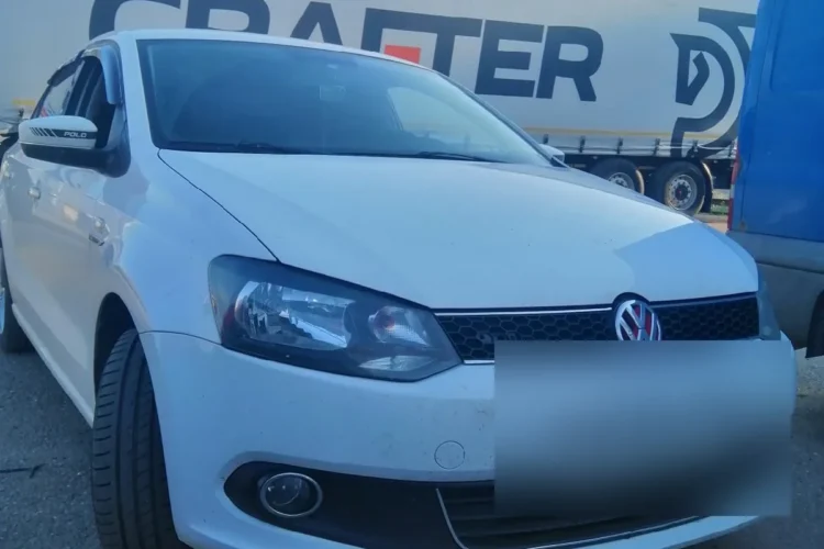 Volkswagen Polo седан конца 2013 года с пробегом 182 500 км