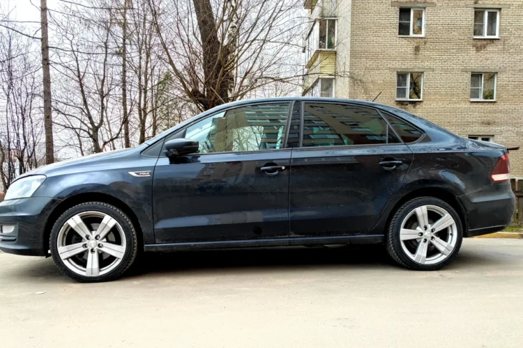 Volkswagen Polo седан с пробегом 149 000 км