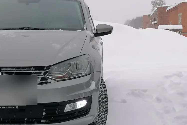 Volkswagen Polo седан рестайлинг 2015 года зимой