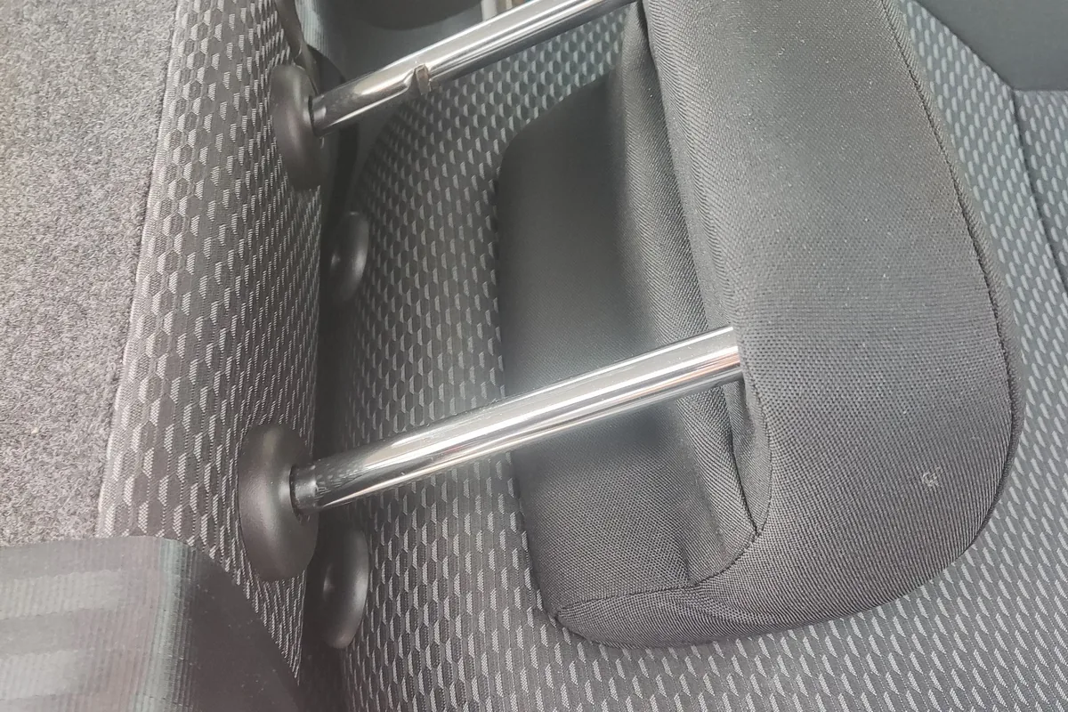 Задний подголовник Volkswagen Polo лифтбек
