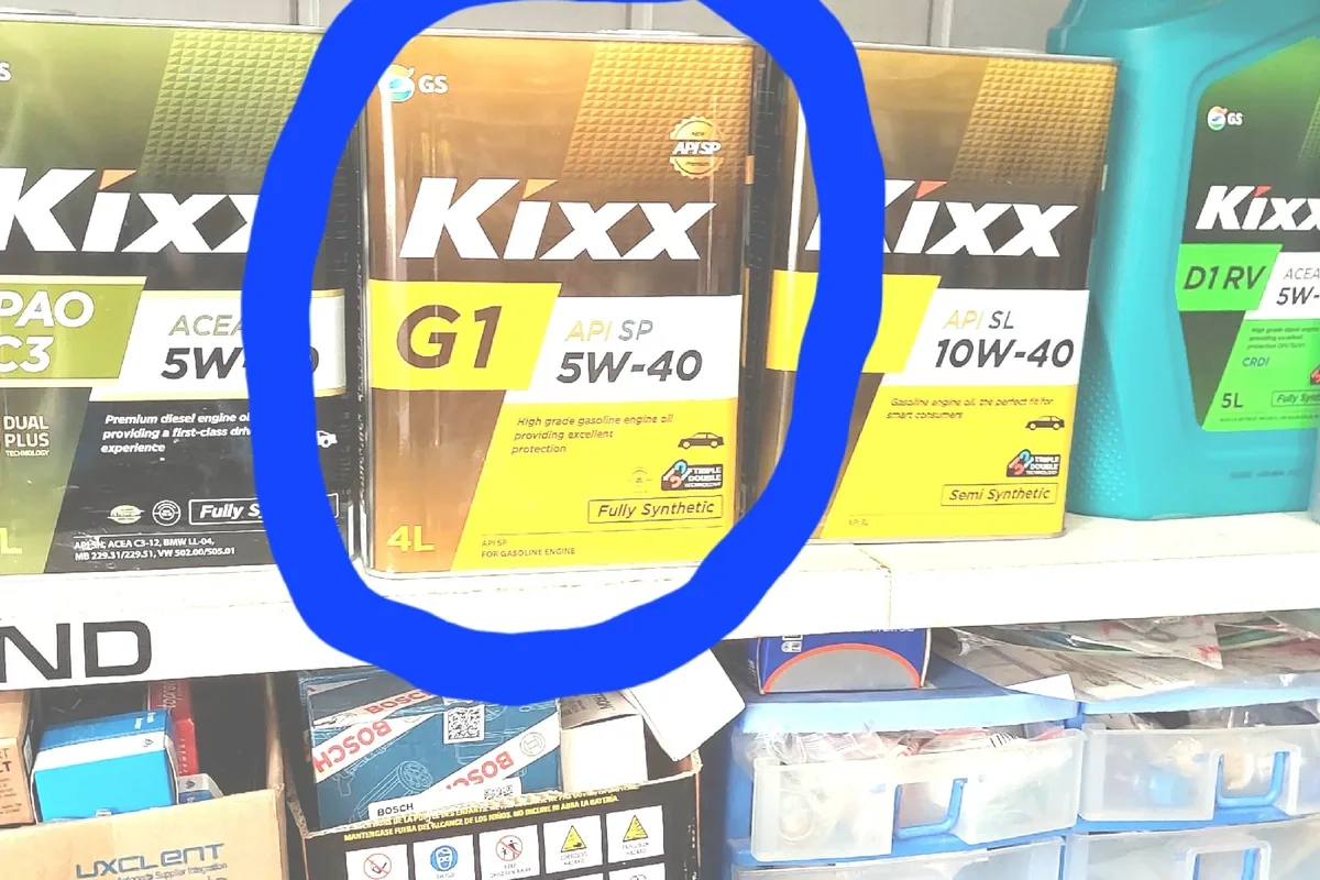 Масла Kixx 5W-40 на полке, выбор перед заменой масла