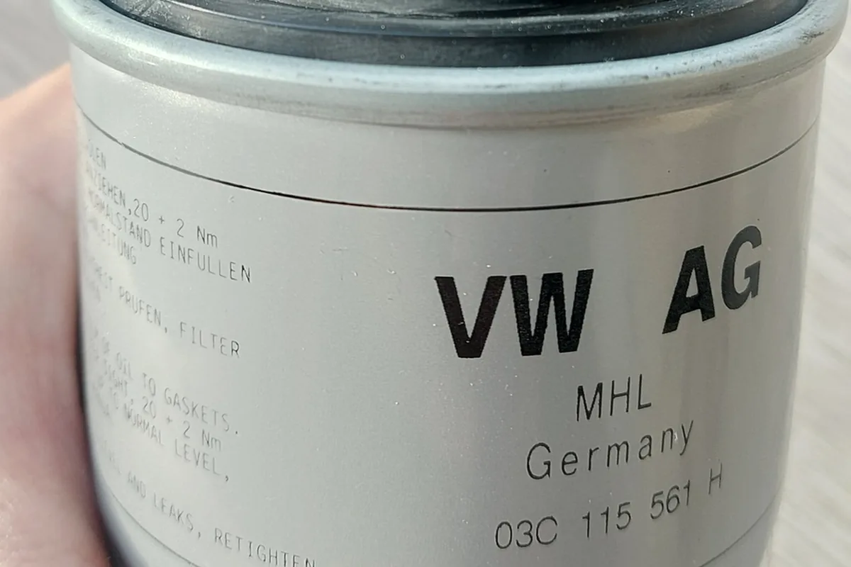 Масляный фильтр VW AG, похожий на подделку