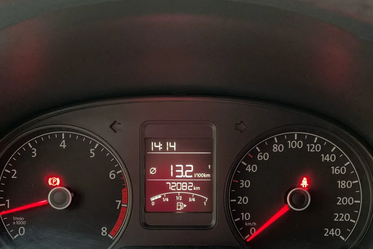 Бортовой компьютер Volkswagen Polo со средним расходом 13,2 л