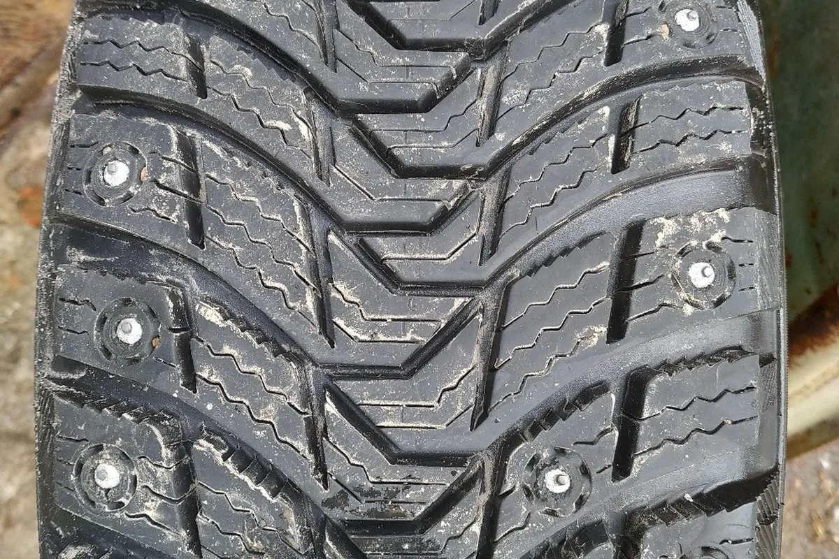 Протектор шипованной Michelin X-Ice North 3 после сезона